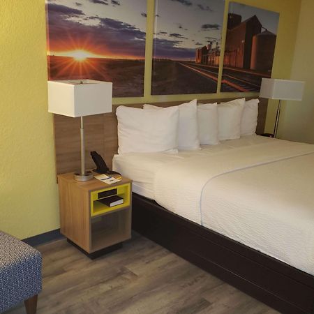 Days Inn & Suites By Wyndham Clovis Exterior foto