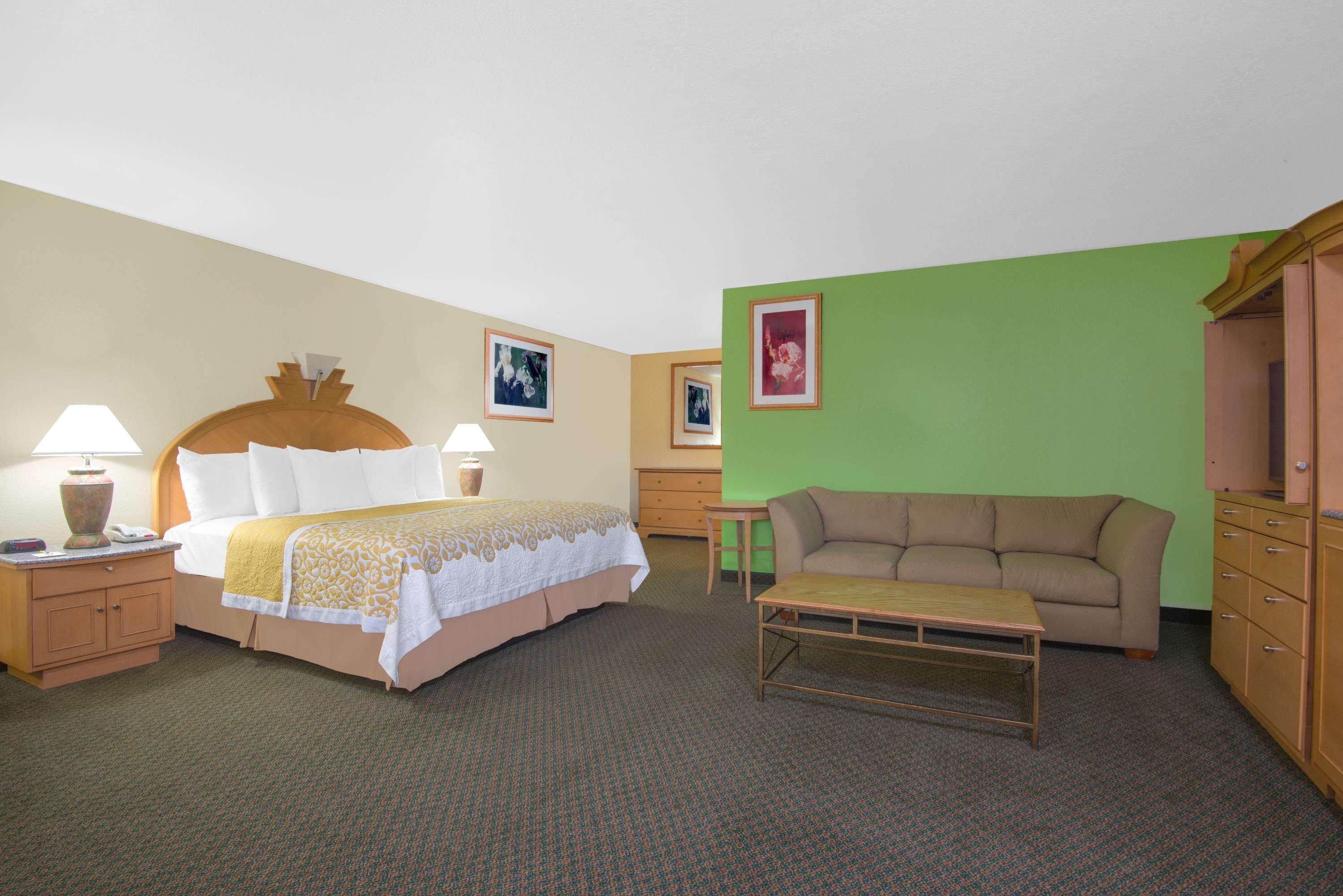 Days Inn & Suites By Wyndham Clovis Exterior foto