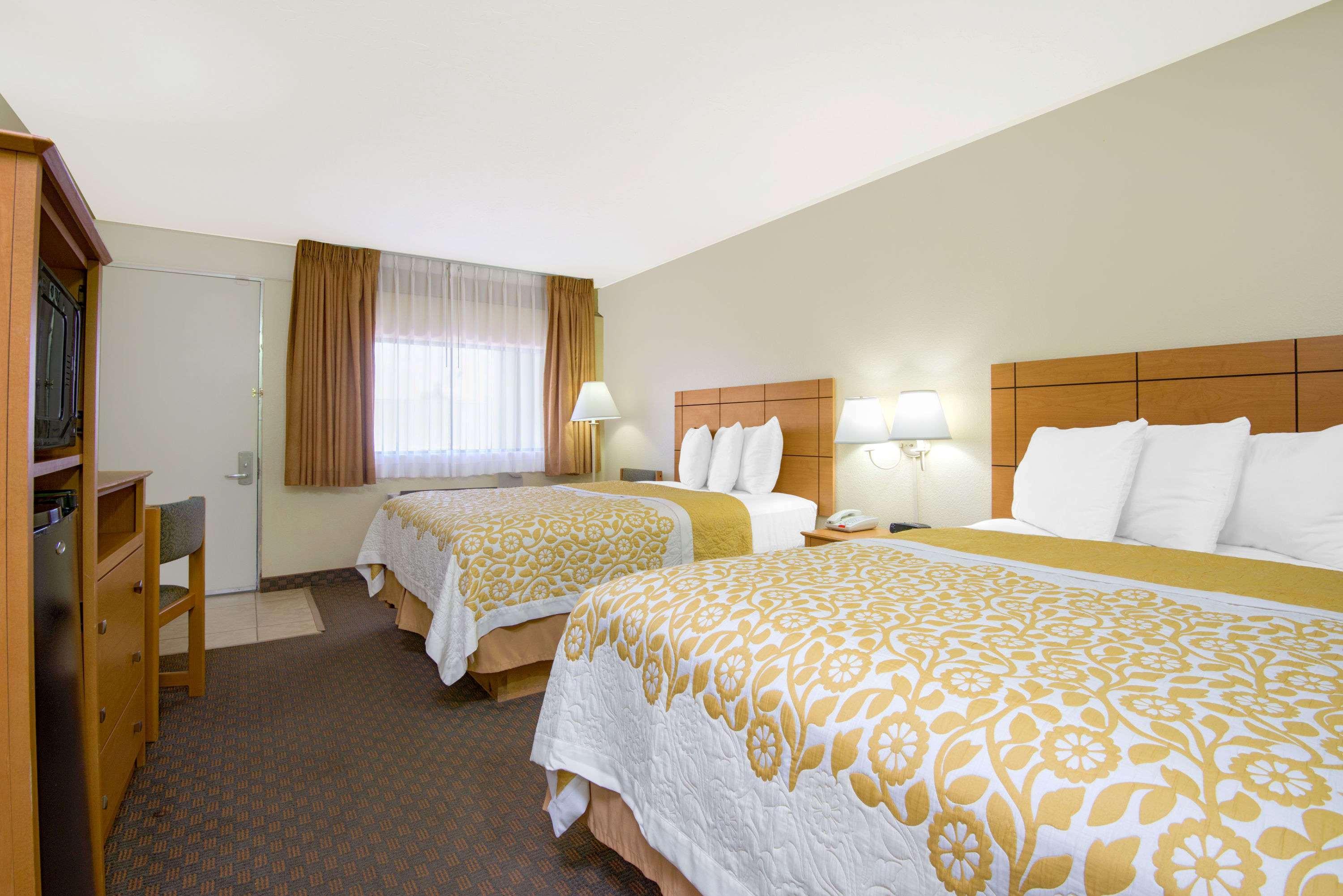 Days Inn & Suites By Wyndham Clovis Exterior foto