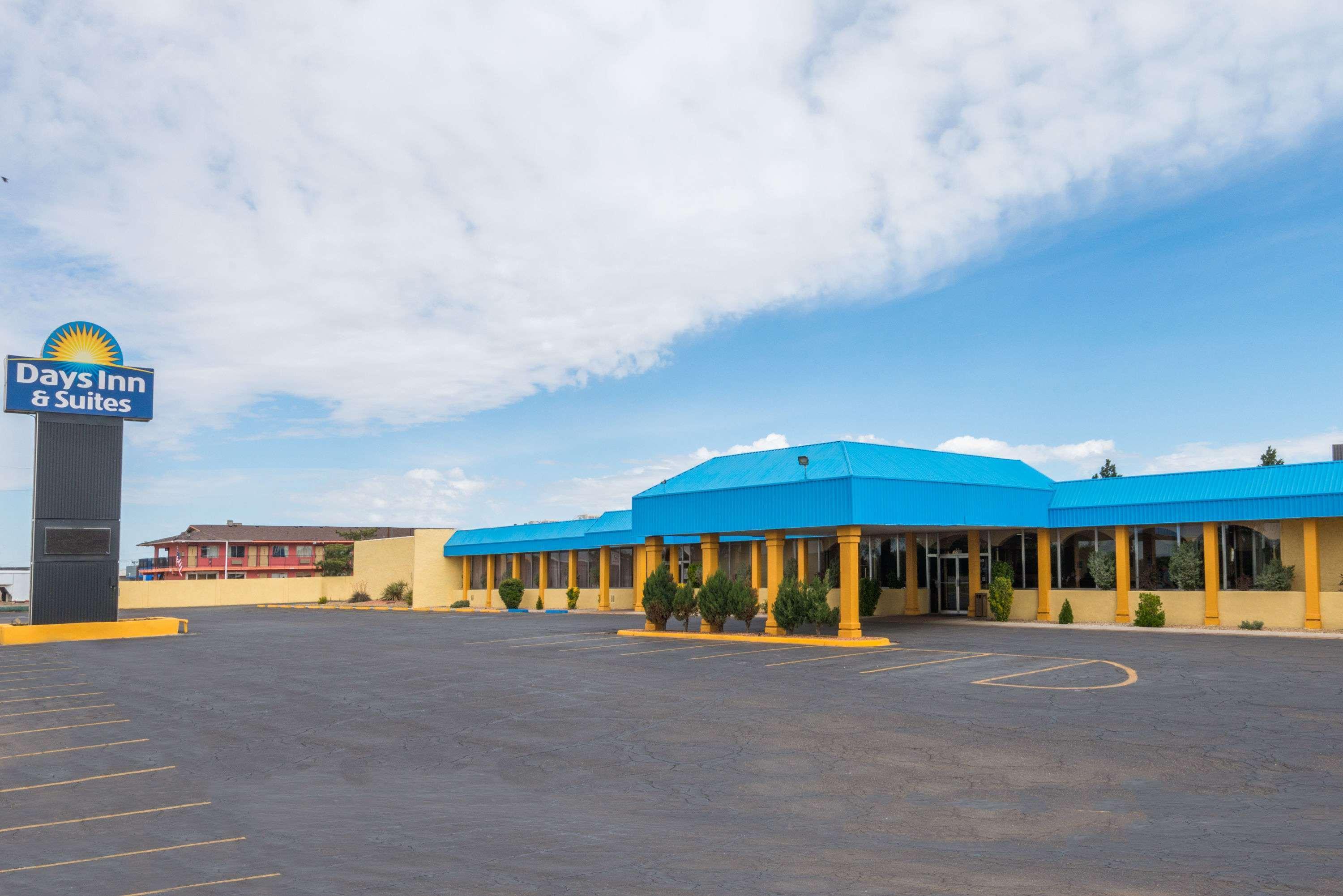 Days Inn & Suites By Wyndham Clovis Exterior foto