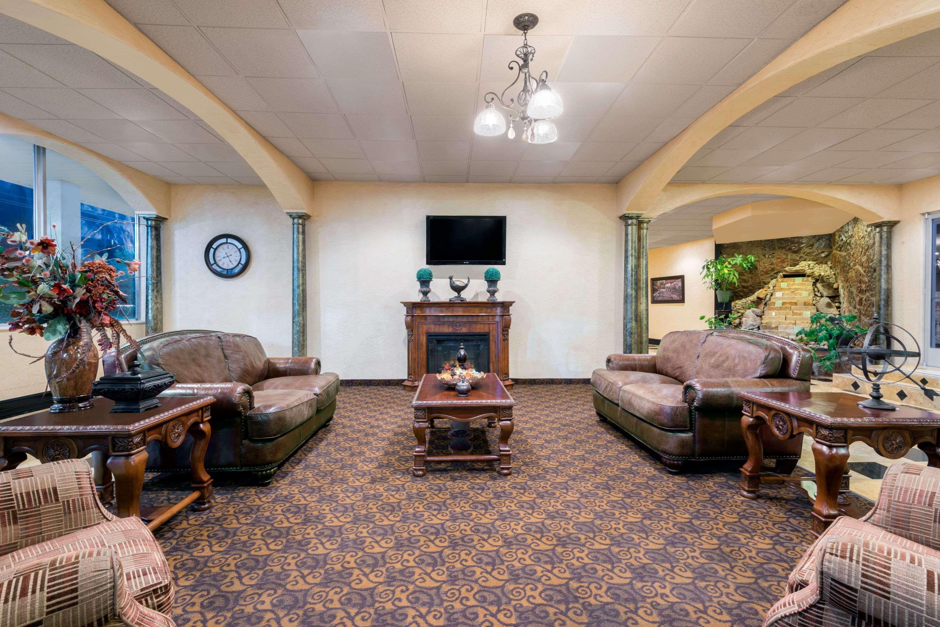 Days Inn & Suites By Wyndham Clovis Exterior foto