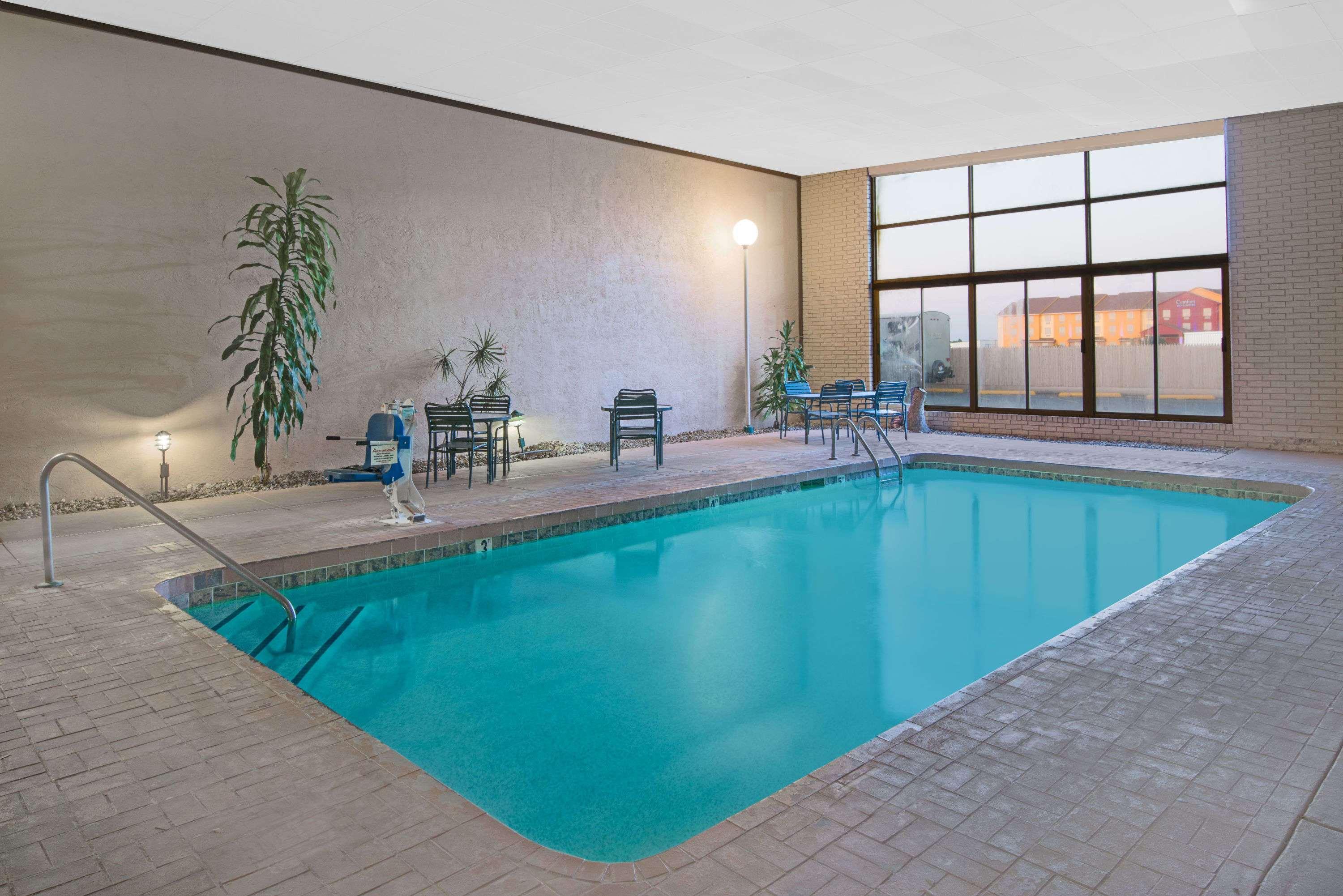 Days Inn & Suites By Wyndham Clovis Exterior foto